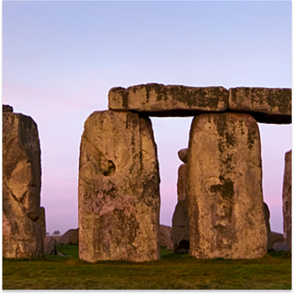 Picture of Stonehenge in the evening.